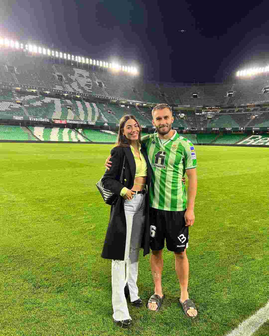 Germán Pezzella with his wife