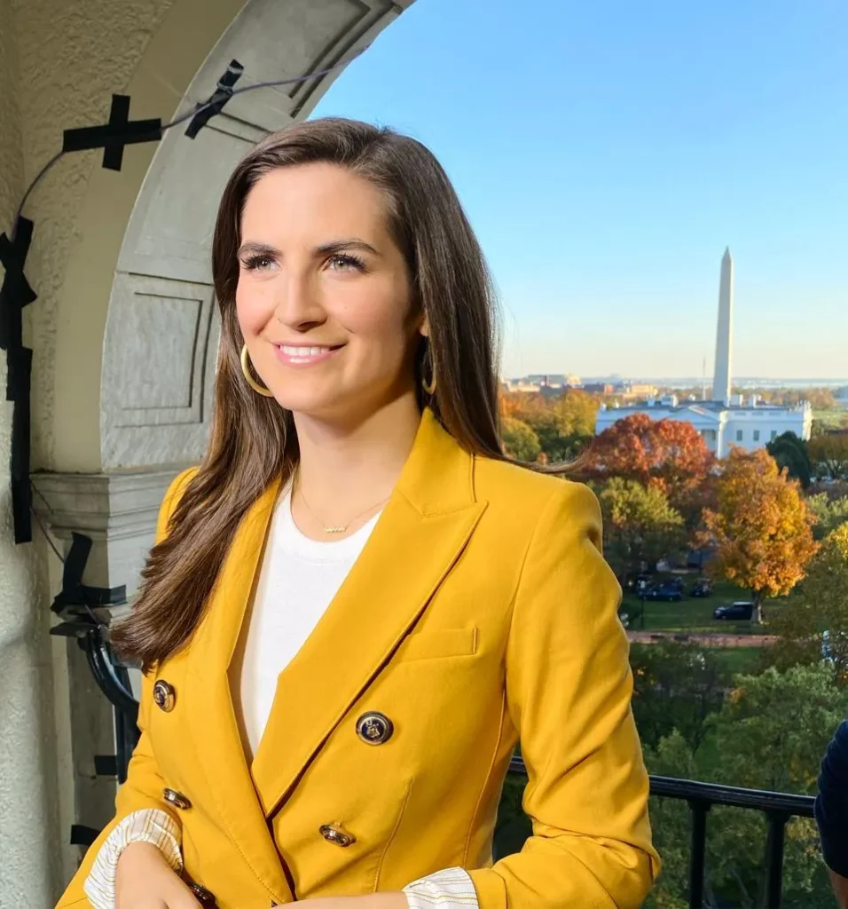 kaitlan-collins-bio