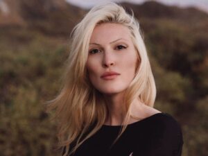 Olivia Nuzzi Biography - Age, Height, Net Worth, Husband